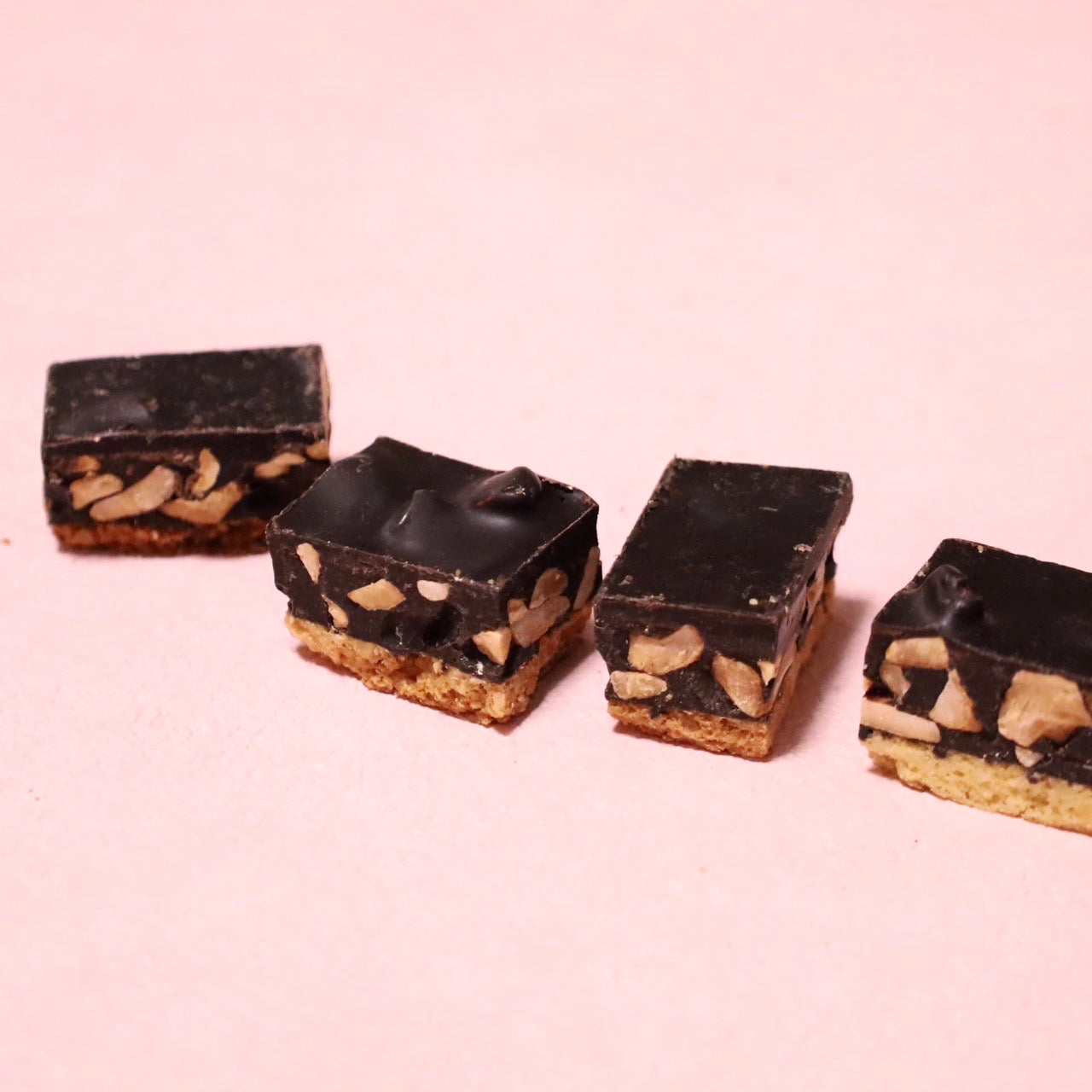 カナコバーボックス